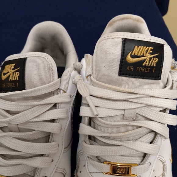 2 pairs Nike sneakers - Picture 2 of 7